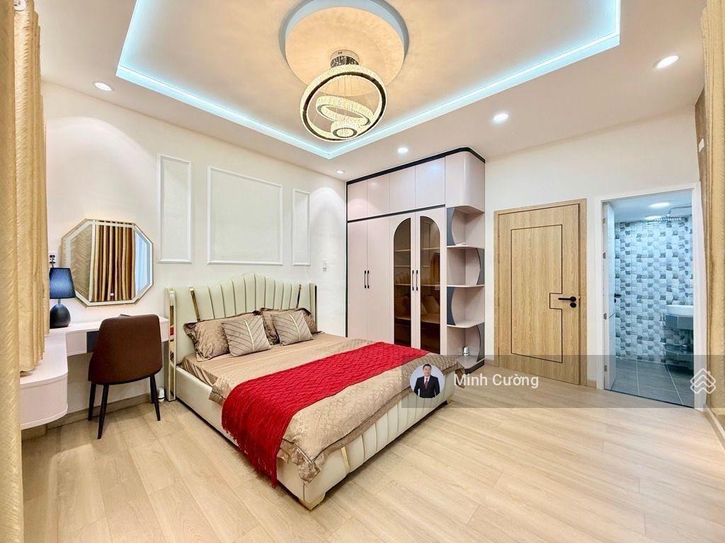 Bán nhà huỳnh văn bánh, phú nhuận, sát quận 3, 28m2, 3 tầng 3pn, hẻm xe hơi thông, chỉ 5.99tỷ tl