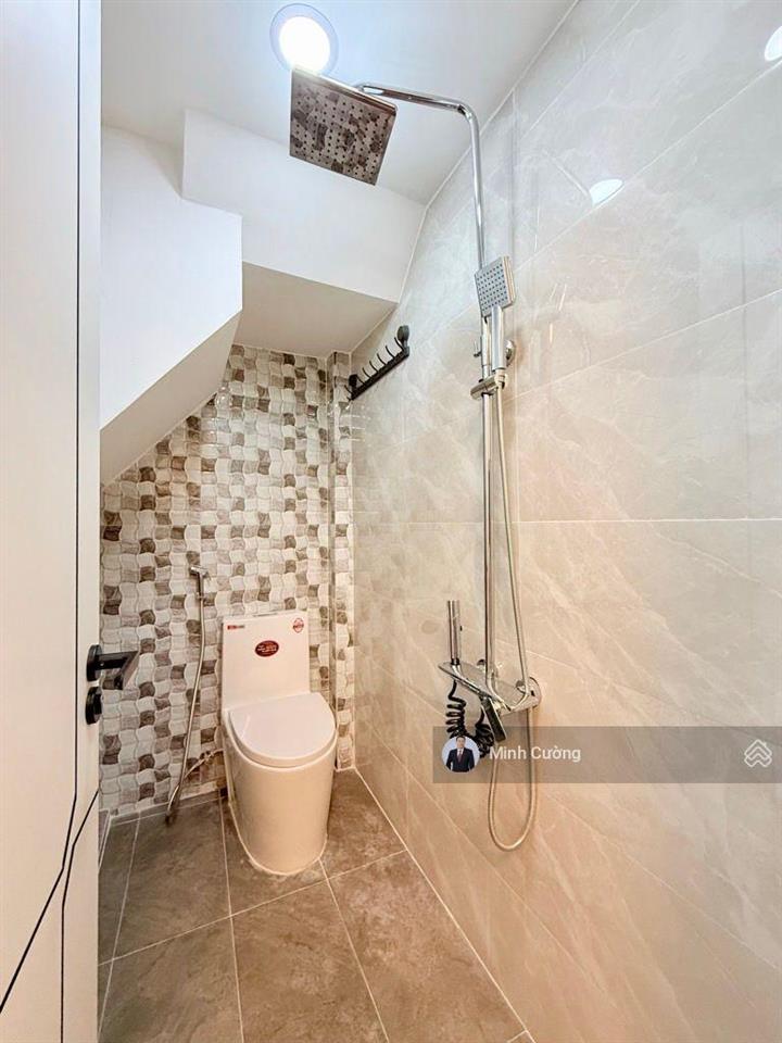 Bán nhà huỳnh văn bánh, phú nhuận, sát quận 3, 28m2, 3 tầng 3pn, hẻm xe hơi thông, chỉ 5.99tỷ tl