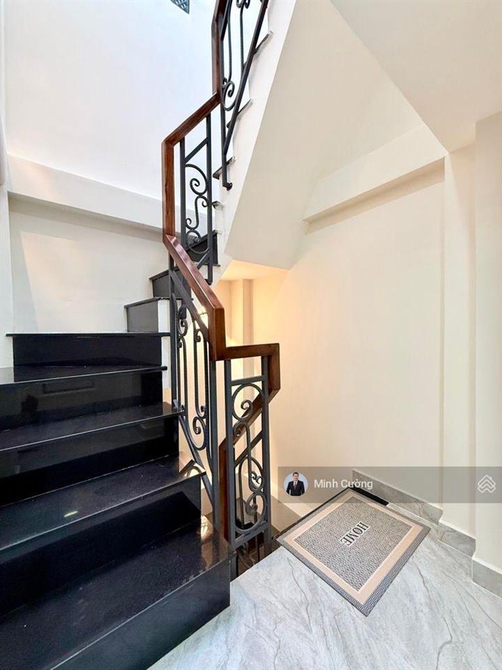 Bán nhà huỳnh văn bánh, phú nhuận, sát quận 3, 28m2, 3 tầng 3pn, hẻm xe hơi thông, chỉ 5.99tỷ tl