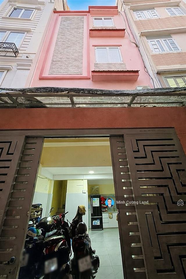 Bán nhà nguyễn đình chính, phú nhuận, 30m2, 4 tầng 3pn, cách mt 15m, cho thuê 17 triệu/tháng, 5.6tỷ