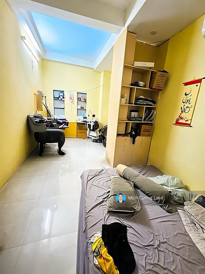 Bán nhà nguyễn đình chính, phú nhuận, 30m2, 4 tầng 3pn, cách mt 15m, cho thuê 17 triệu/tháng, 5.6tỷ