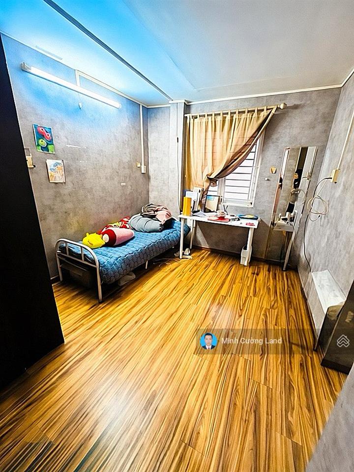 Bán nhà nguyễn đình chính, phú nhuận, 30m2, 4 tầng 3pn, cách mt 15m, cho thuê 17 triệu/tháng, 5.6tỷ