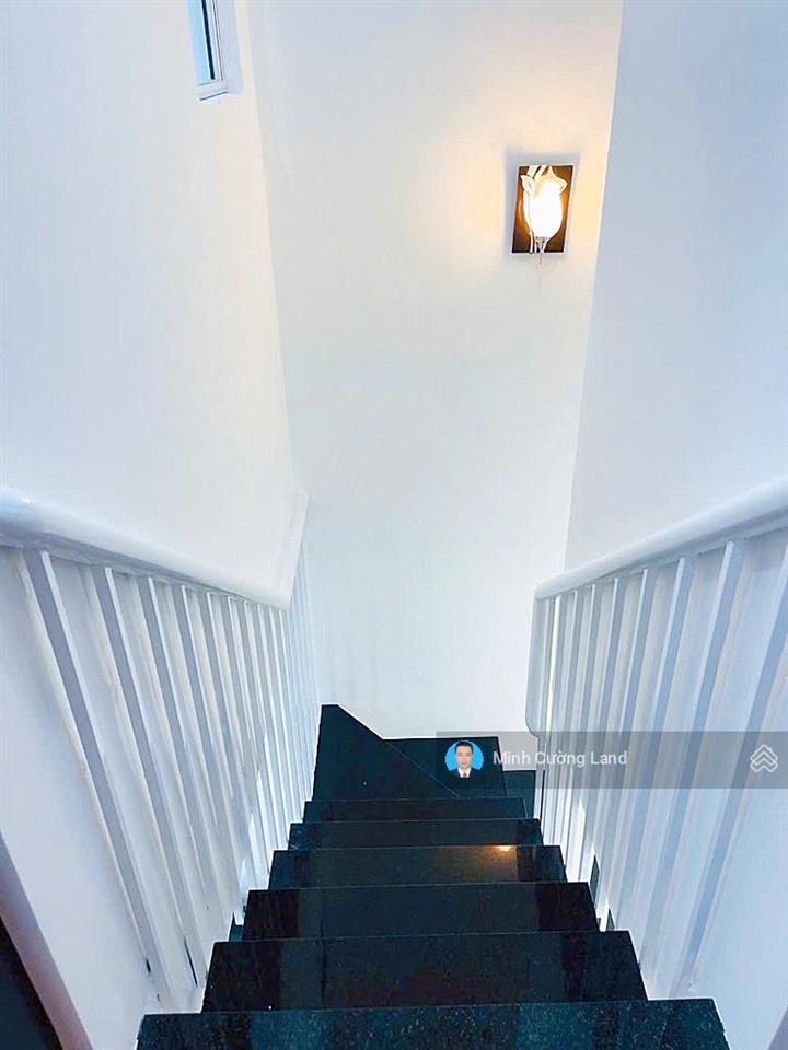 Chính chủ bán nhà hxh thông kd, huỳnh văn bánh, phú nhuận, 30m2, 2 tầng btct, sát mt  chỉ 6.4tỷ tl