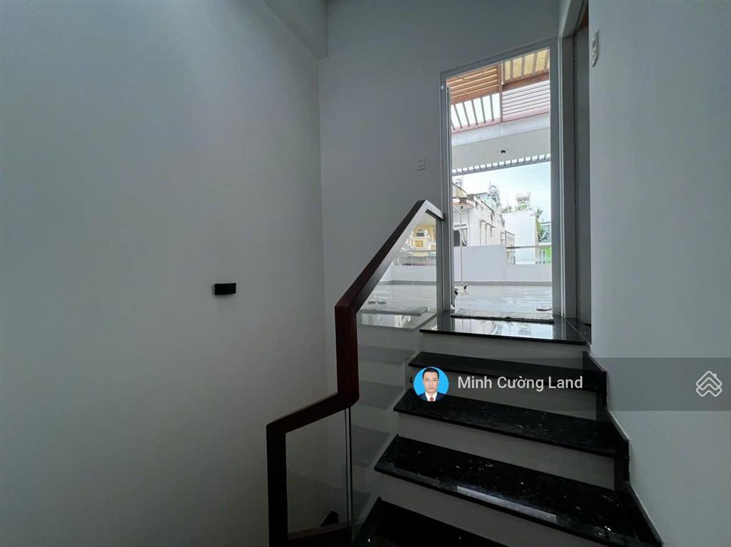 Bán nhà nguyễn xí, bình thạnh, 4x12m vuông vức, hxh 5m thông, 3 tầng btct 3pn, 0 lộ giới, 8.5tỷ tl