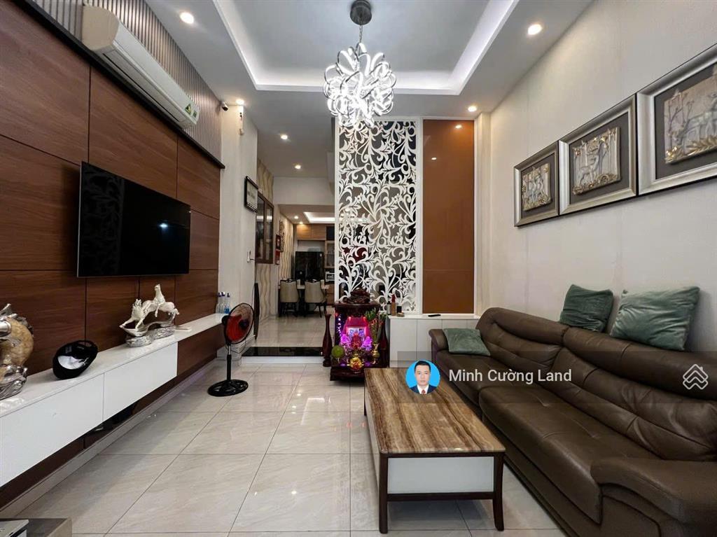 Bán nhà nguyễn xí, bình thạnh, 4x12m vuông vức, hxh 5m thông, 3 tầng btct 3pn, 0 lộ giới, 8.5tỷ tl