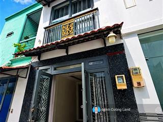 Bán nhà bạch đằng, gần hàng xanh, 40m2 nở hậu 4.6m, hẻm 4m thông, 3 tầng btct 3pn, chỉ 5.95tỷ tl
