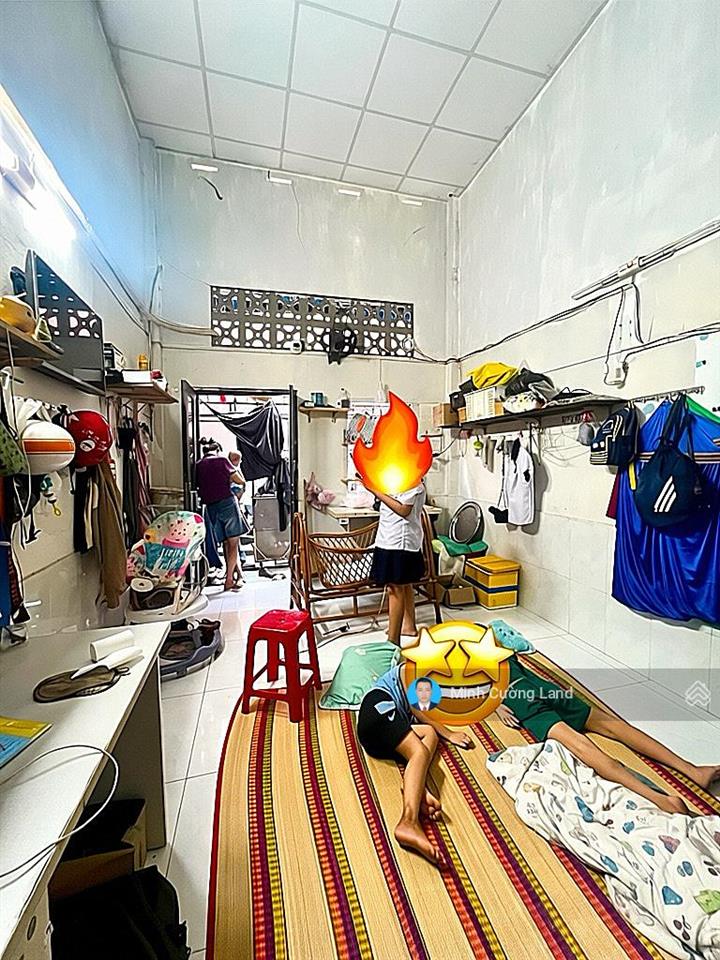 Bán nhà âu cơ, sát chợ trần văn quang, 37m2, 2 tầng btct, cách hẻm xe hơi 15m, cho thuê 6tr/tháng