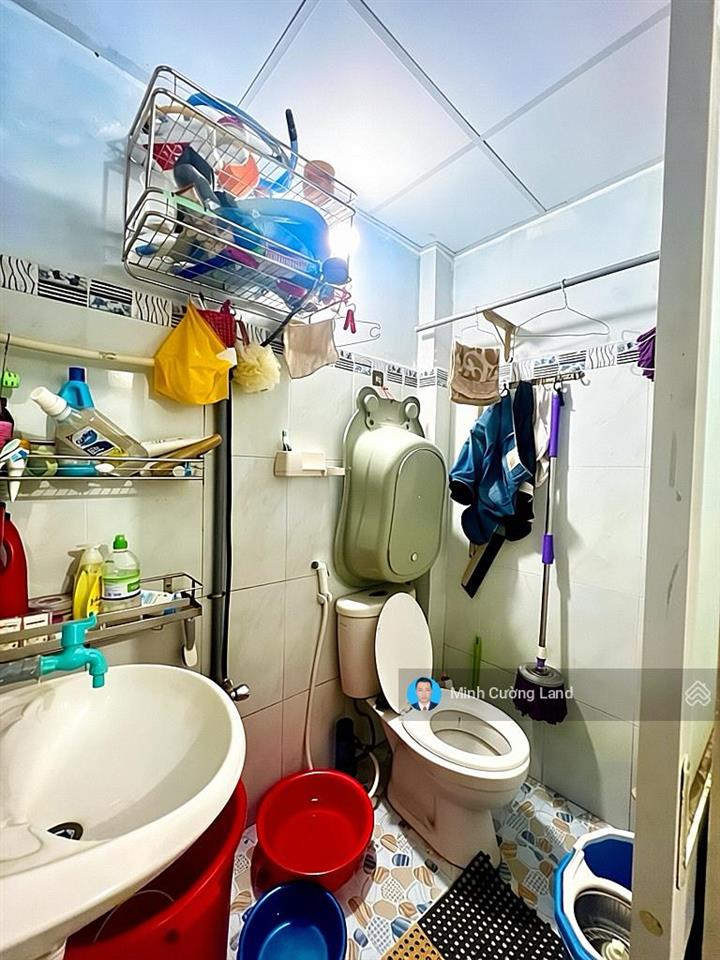 Bán nhà âu cơ, sát chợ trần văn quang, 37m2, 2 tầng btct, cách hẻm xe hơi 15m, cho thuê 6tr/tháng