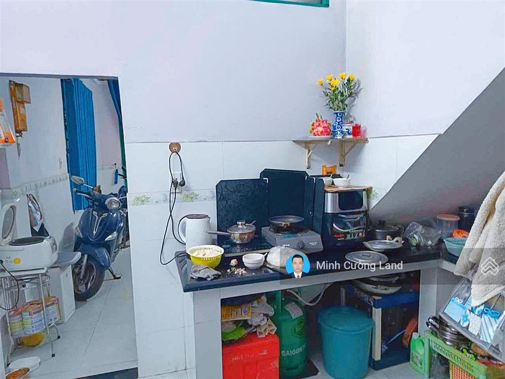 Bán nhà lê văn sỹ, gần chợ trần hữu trang, 3.6x10m, hẻm xe hơi thông, 2 tầng btct 2pn, chỉ 5.2tỷ tl