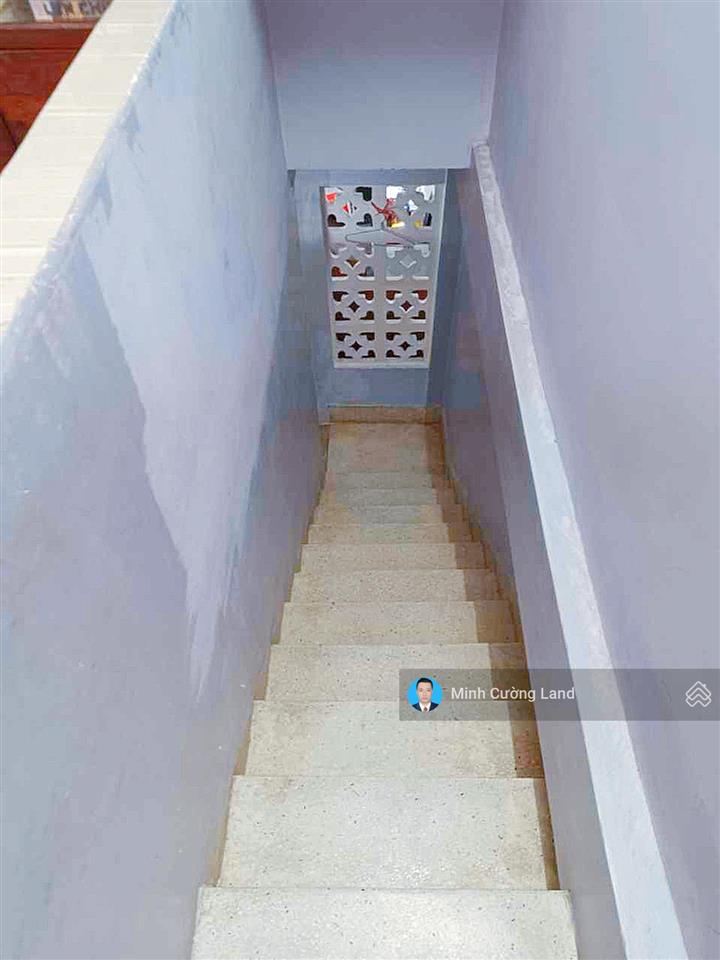 Bán nhà lê văn sỹ, gần chợ trần hữu trang, 3.6x10m, hẻm xe hơi thông, 2 tầng btct 2pn, chỉ 5.2tỷ tl
