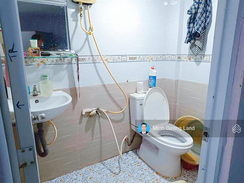 Bán nhà lê văn sỹ, gần chợ trần hữu trang, 3.6x10m, hẻm xe hơi thông, 2 tầng btct 2pn, chỉ 5.2tỷ tl
