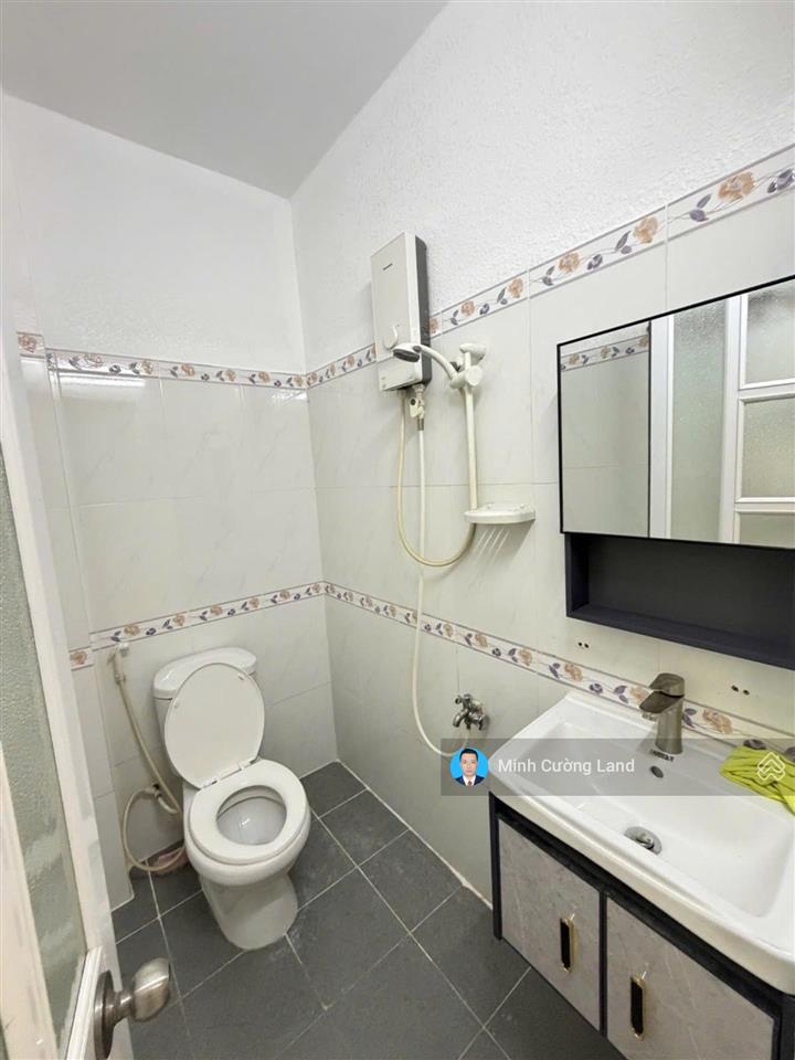 Bán nhà khu vip phố ẩm thực phan xích long, 34m2, 5 tầng btct 4pn, hẻm 3m thông sát mặt tiền