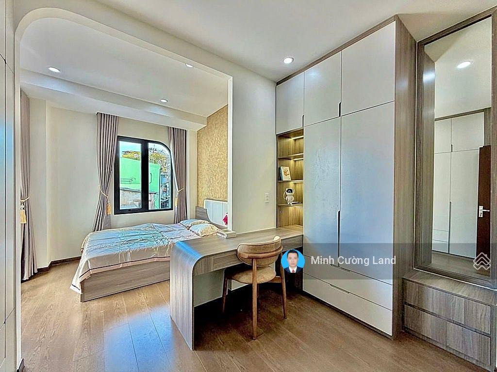 Siêu phẩm lê quang định, gần chợ bà chiểu, 32m2, 3 tầng btct, hẻm 3m thông cách mặt tiền 1 căn