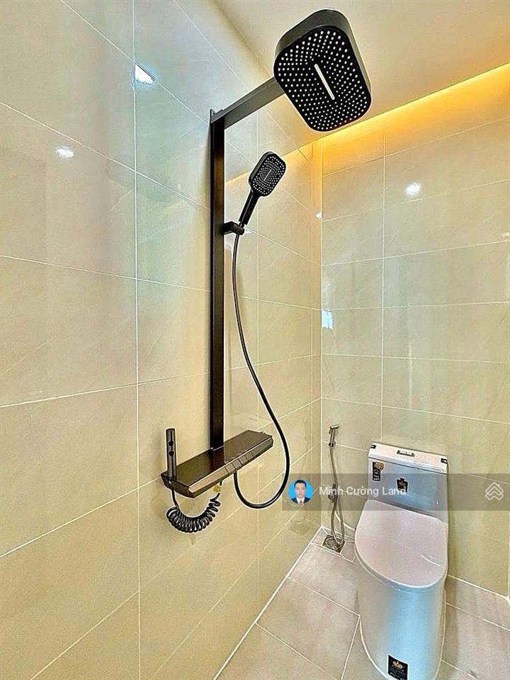Siêu phẩm lê quang định, gần chợ bà chiểu, 32m2, 3 tầng btct, hẻm 3m thông cách mặt tiền 1 căn