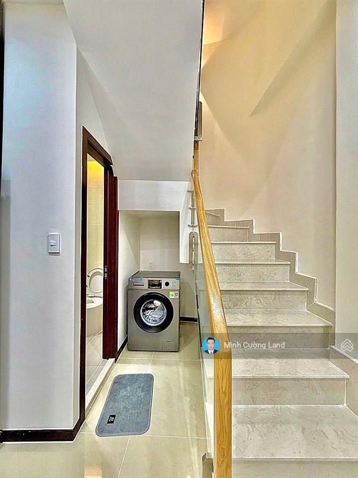 Siêu phẩm lê quang định, gần chợ bà chiểu, 32m2, 3 tầng btct, hẻm 3m thông cách mặt tiền 1 căn