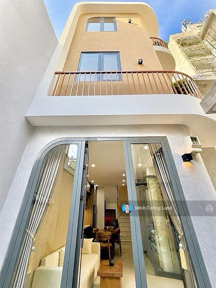 Siêu phẩm lê quang định, gần chợ bà chiểu, 32m2, 3 tầng btct, hẻm 3m thông cách mặt tiền 1 căn