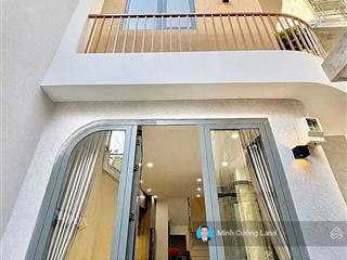 Siêu phẩm lê quang định, gần chợ bà chiểu, 32m2, 3 tầng btct, hẻm 3m thông cách mặt tiền 1 căn