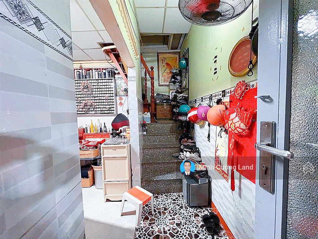 Bán nhà phan văn hân, gần sát quận 1, 39m2 ngang 4.4m, 2 tầng btct, hẻm 2.5m thông gần mặt tiền