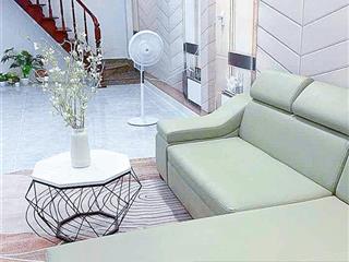 Bán nhà đẹp nguyễn xí, sát phạm văn đồng, 5.2x15m, 2 tầng 3pn, cách 1 căn ra mặt tiền, chỉ 9.3tỷ tl