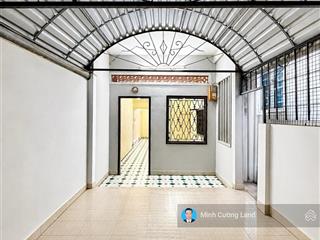 Bán nhà nguyễn khuyến, gần chợ bà chiểu, 5.7x19m, 2 tầng sàn đúc 5pn, hẻm 4m thông sát mặt tiền