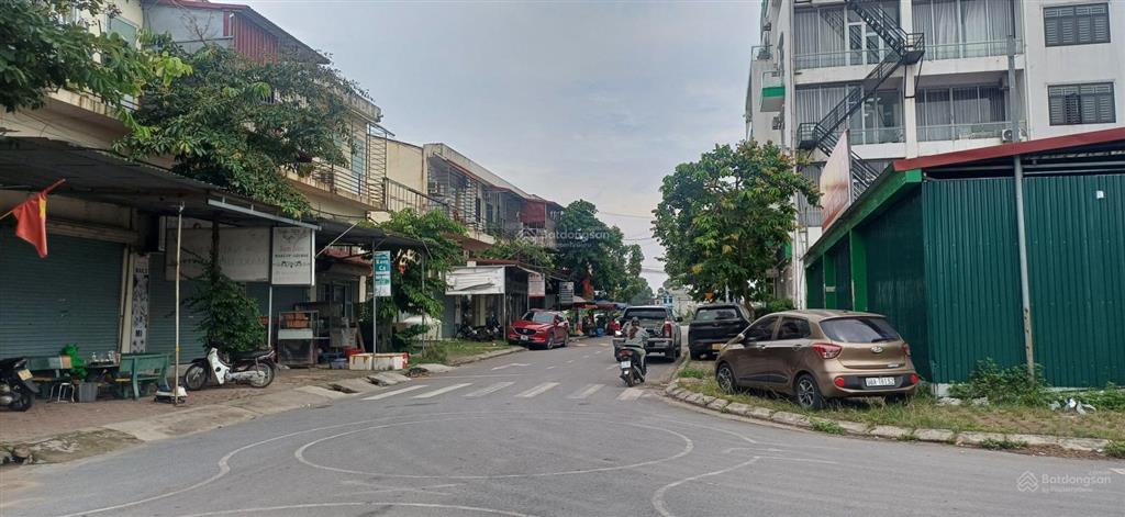 Bán đất nền cạnh khu công nghiệp đình trám bắc giang và cạnh quốc lô 37 giá chủ đầu tư hơn 3ty/lô