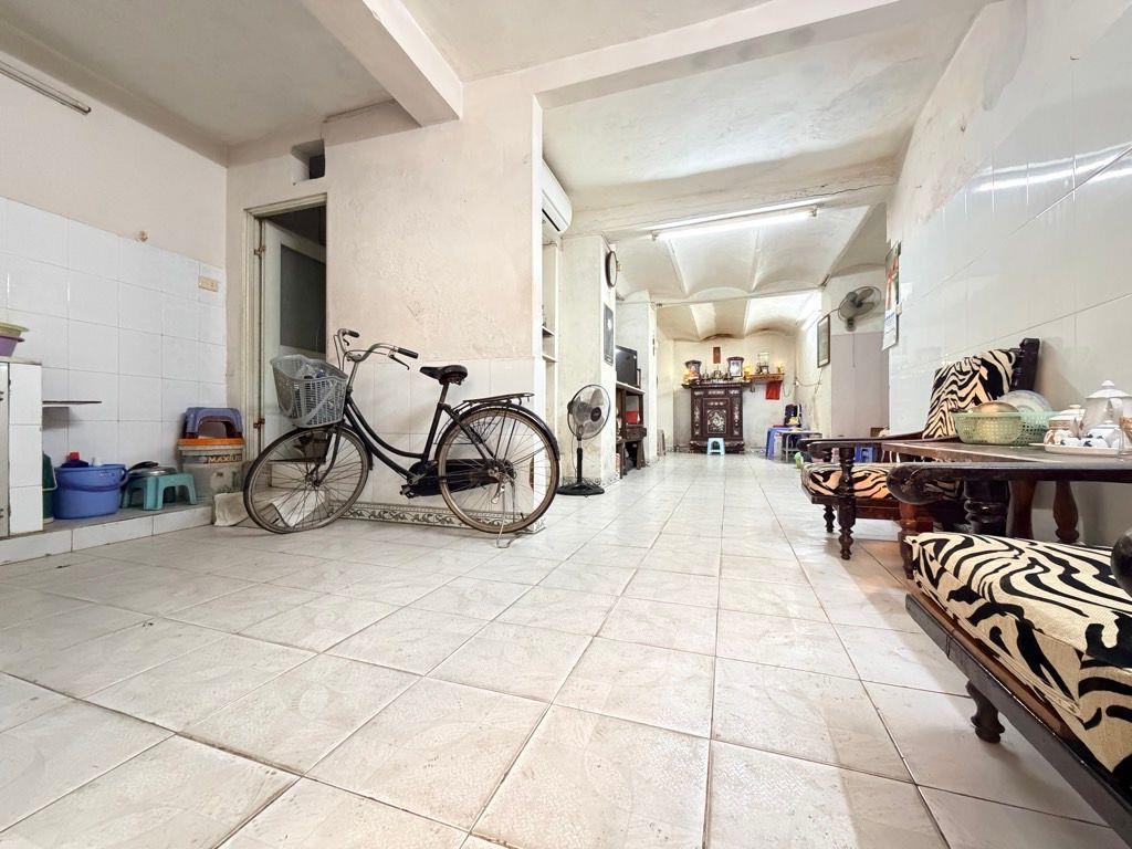 Lý Nam Đế NGÕ Ô TÔ, GẦN PHỐ – 44m Tầng 1 MT4.3 chỉ 6.5 tỷ - TRƯỚC NHÀ SÂN RỘNG, KINH DOANH OK