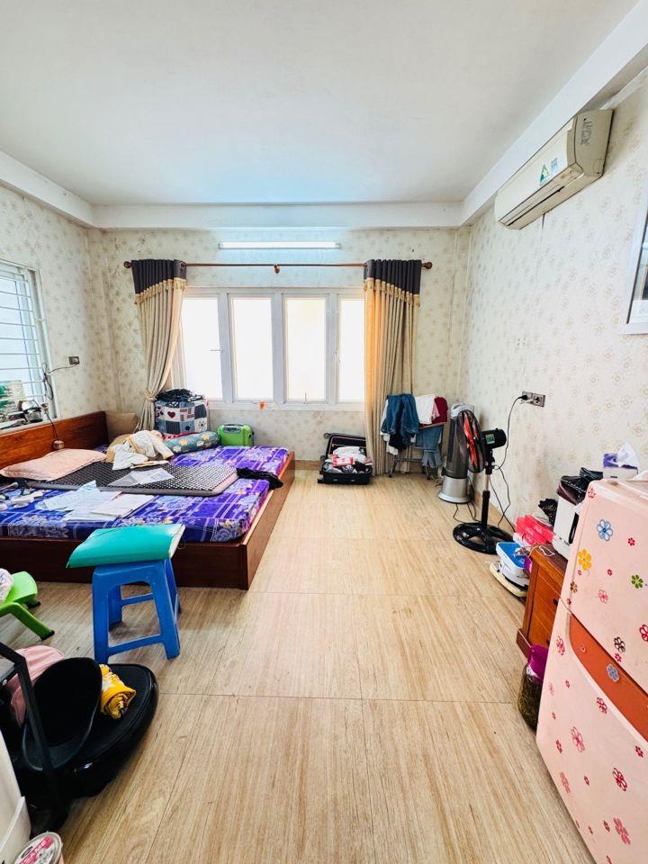 Phan Đình Phùng NHÀ RẤT THOÁNG, SÂN RỘNG – 5 tầng 33m chỉ 15.6 tỷ - SỔ ĐỎ VUÔNG VẮN NỞ HẬU