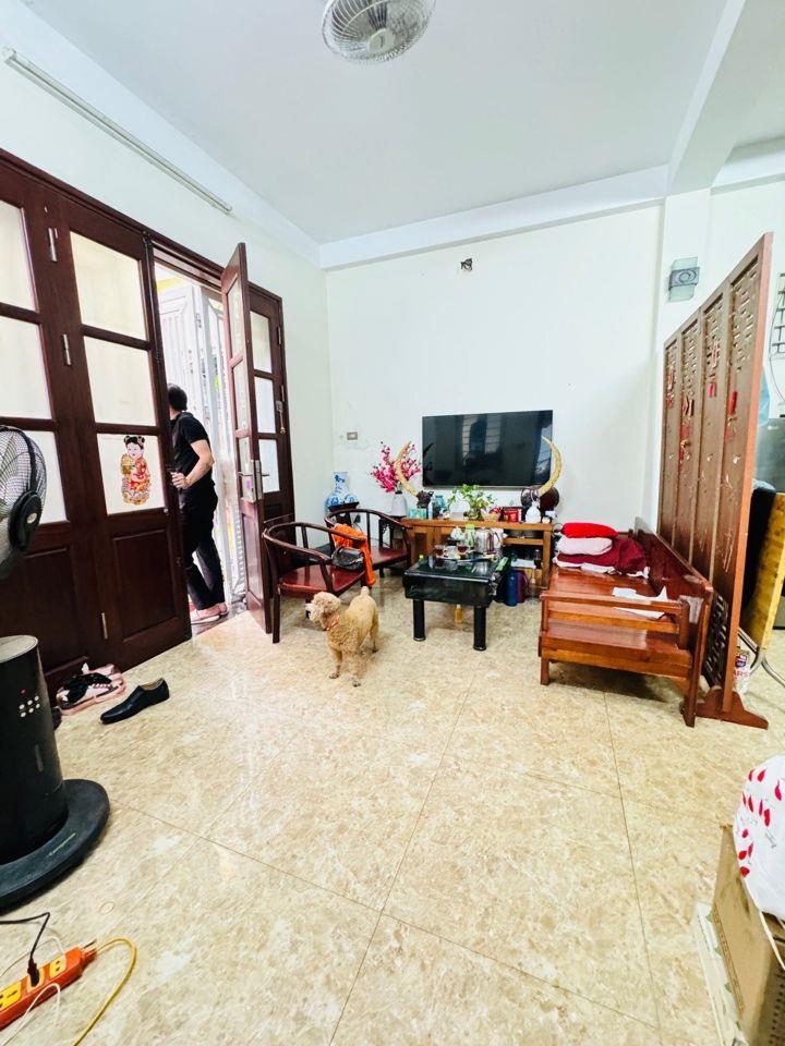 Phan Đình Phùng NHÀ RẤT THOÁNG, SÂN RỘNG – 5 tầng 33m chỉ 15.6 tỷ - SỔ ĐỎ VUÔNG VẮN NỞ HẬU