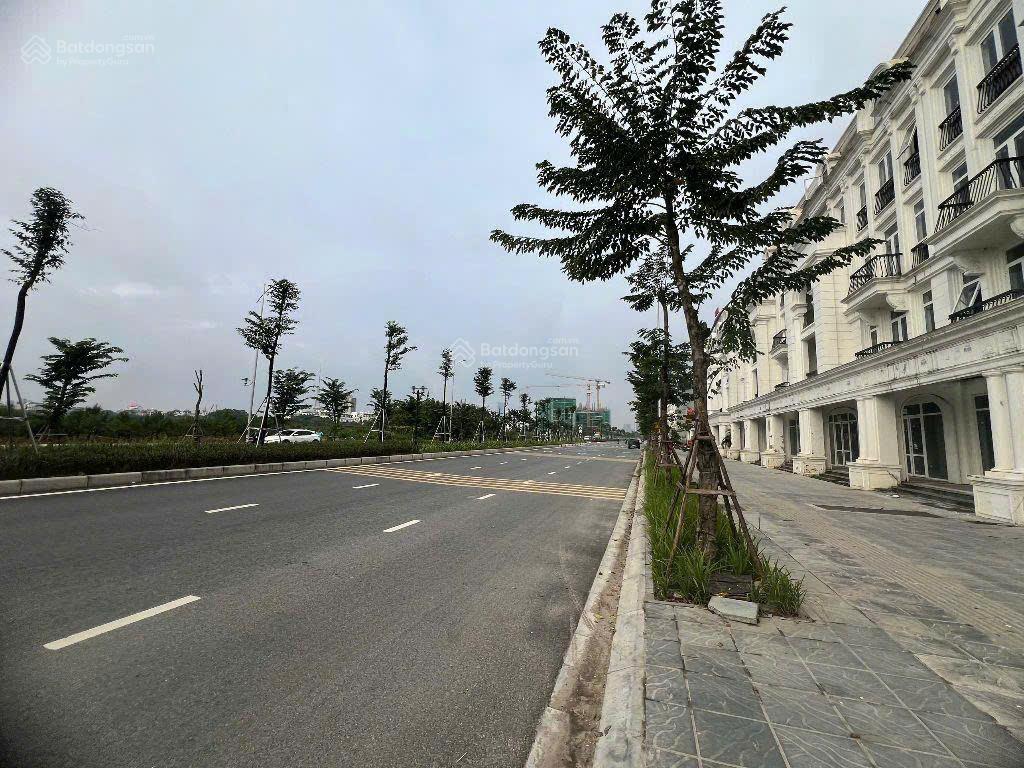 Cc bán lk louis city đại mỗ, nam từ liêm. dt 105m2 x 5,5 tầng, sđcc. giá 30,5 tỷ.  0964 769 ***