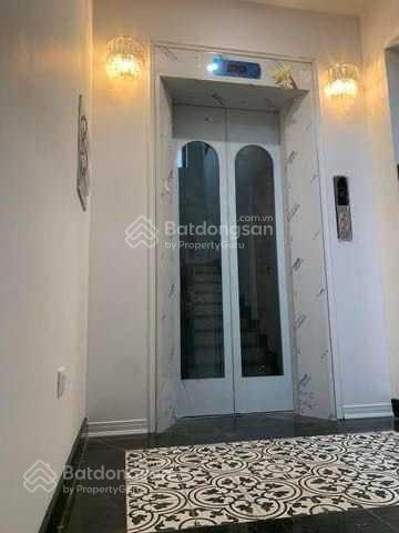 Bán nhà mp trung văn vinaconex3, nam từ liêm. dt 125m2 6t. thang máy. giá 30,2 tỷ.  0964 769 ***