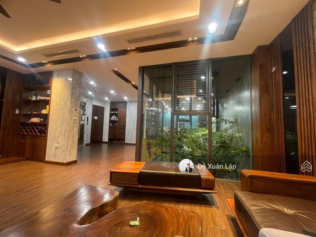 Bán nhà phố trung hoà, xuân quỳnh, thang máy, đường 3 ôtô tránh, vỉa hè, gần cv yên hoà. dt 82m2*5t