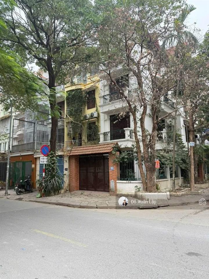Bán nhà phố trung hoà, xuân quỳnh, thang máy, đường 3 ôtô tránh, vỉa hè, gần cv yên hoà. dt 82m2*5t