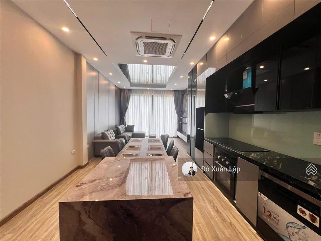 Bán nhà phân lô ngõ 106 hoàng quốc việt, nghĩa đô, ô tô tránh, thang máy, gần phố. dt 70m2*5t