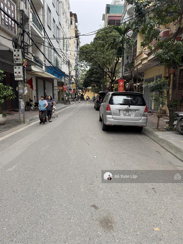 Bán nhà phố phạm tuấn tài  hoàng quốc việt, 2 ô tô tránh, ngõ thông, vỉa hè. dt 68m2 giá 16.8 tỷ