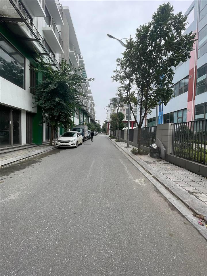 Bán nhà ngõ 61 phạm tuấn tàiđặng thùy trâm, ô tô tránh, thang máy, dòng tiền, kinh doanh. dt 59m2