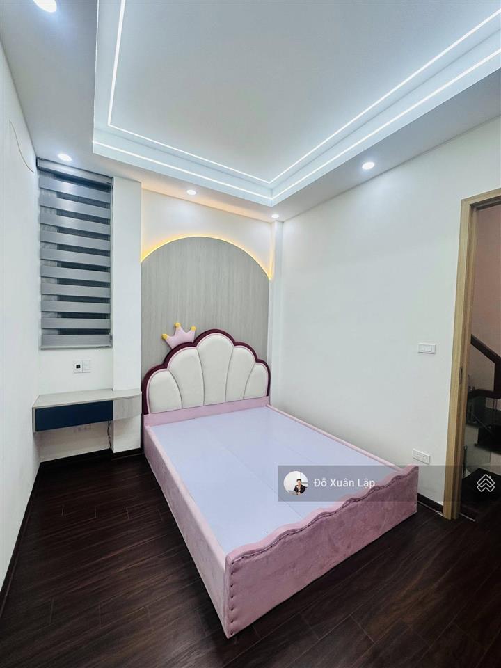 Bán nhà phố phạm tuấn tài, ô tô tránh, thang máy, thông sàn, kd văn phòng, 48m2*5t giá 20 tỷ