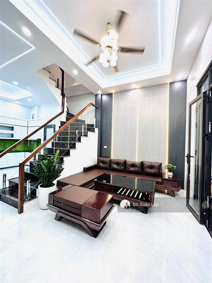 Bán nhà phố phạm tuấn tài, ô tô tránh, thang máy, thông sàn, kd văn phòng, 48m2*5t giá 20 tỷ