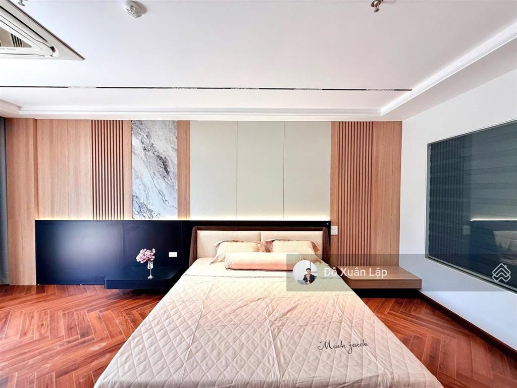 Bán nhà phố tô hiệu, nghĩa tân, gara ô tô, thang máy, 2 thoáng, kd văn phòng. dt 68m2, giá 19.8 tỷ