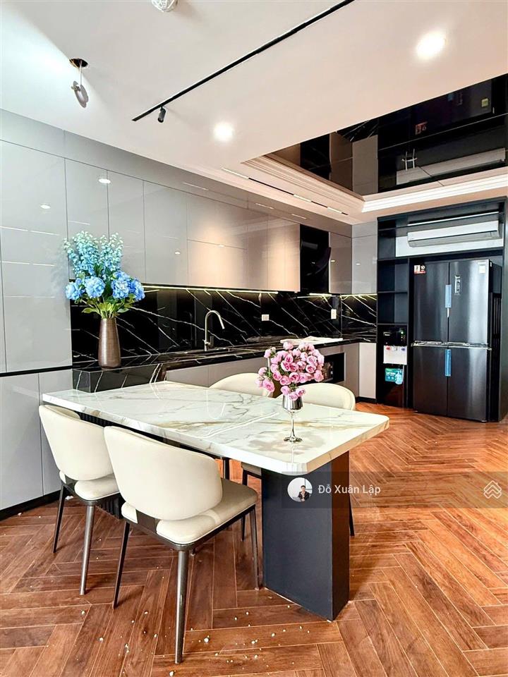 Bán nhà phố tô hiệu, nghĩa tân, gara ô tô, thang máy, 2 thoáng, kd văn phòng. dt 68m2, giá 19.8 tỷ