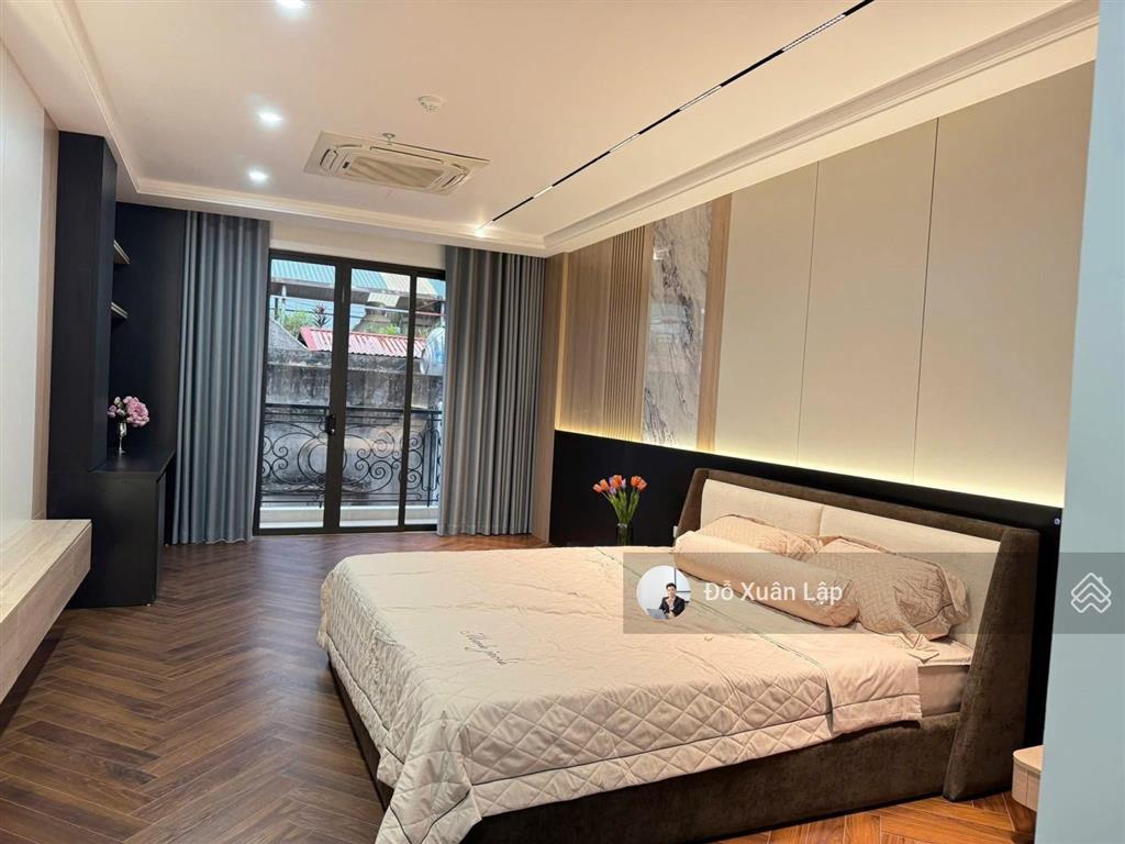 Bán nhà phố tô hiệu, nghĩa tân, gara ô tô, thang máy, 2 thoáng, kd văn phòng. dt 68m2, giá 19.8 tỷ