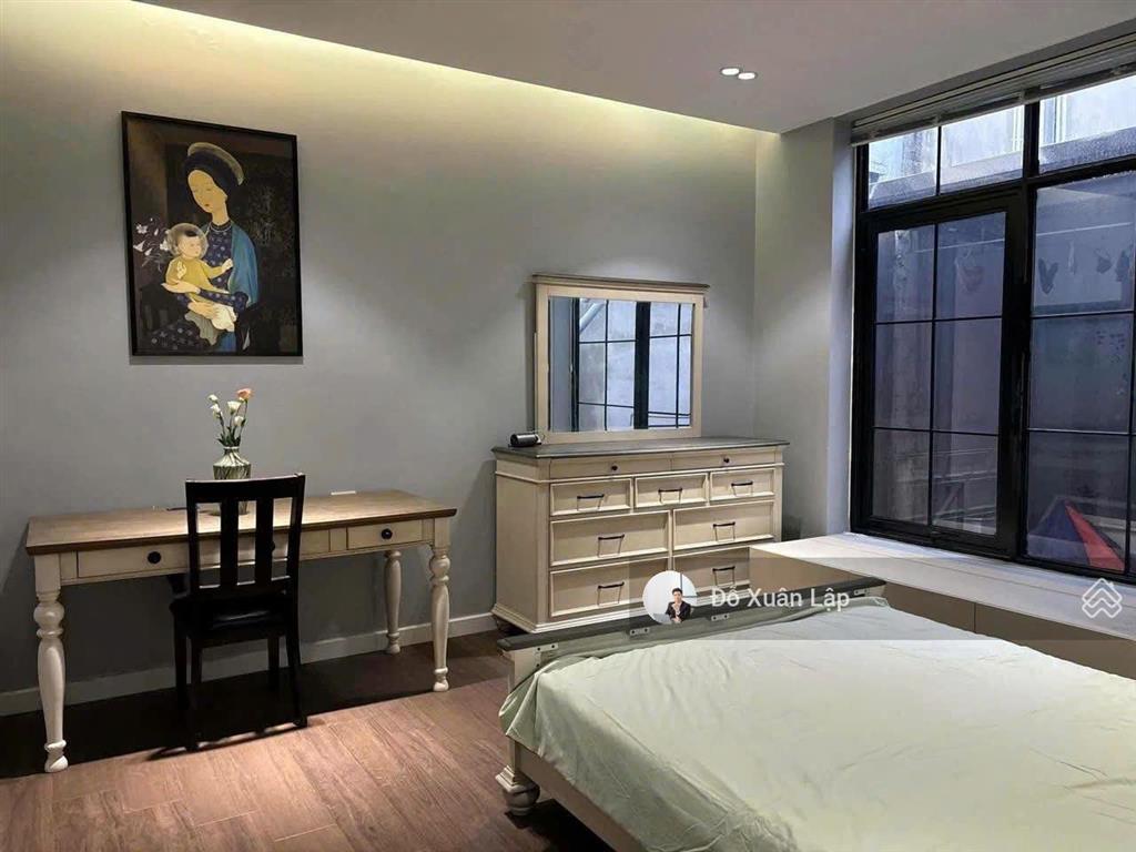 Bán nhà phố hoàng quốc việt, nghĩa tân, ô tô tránh, vỉa hè kinh doanh, 70m2 giá 23 tỷ