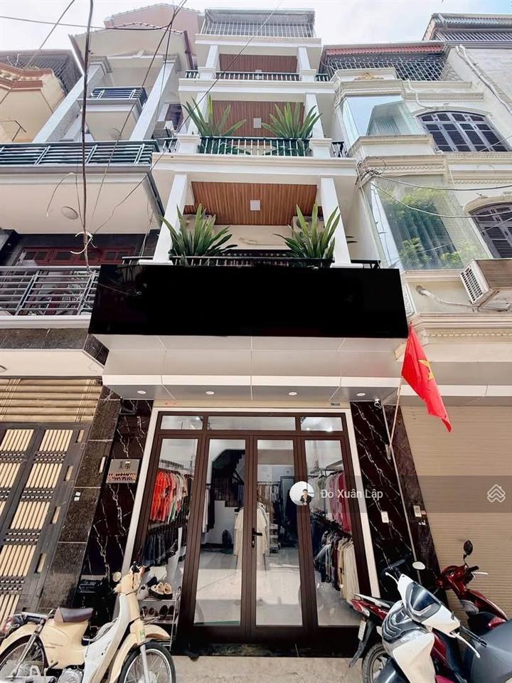 Bán nhà phố hoàng quốc việt  phùng chí kiên, 2 ô tô tránh, kinh doanh, thang máy. dt 65m2, 20 tỷ