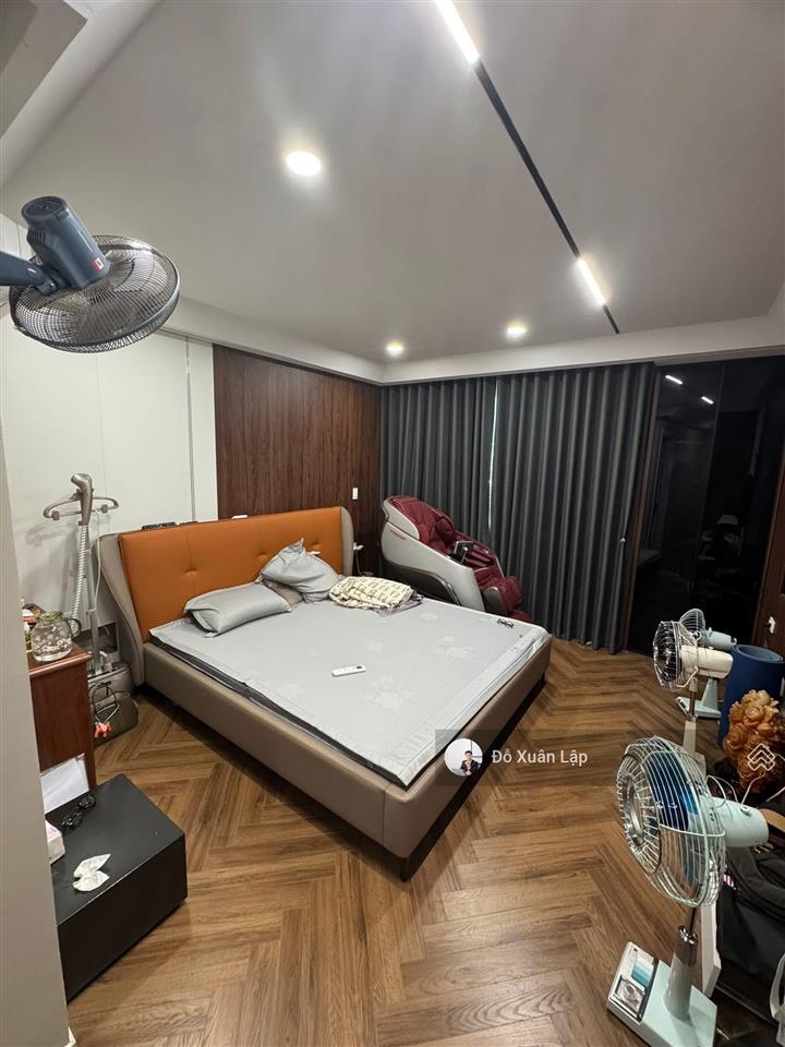 Bán nhà phố hoàng quốc việt, nghĩa đô, đường 3 ô tô tránh, vỉa hè, kinh doanh, thang máy. dt 75m*5t