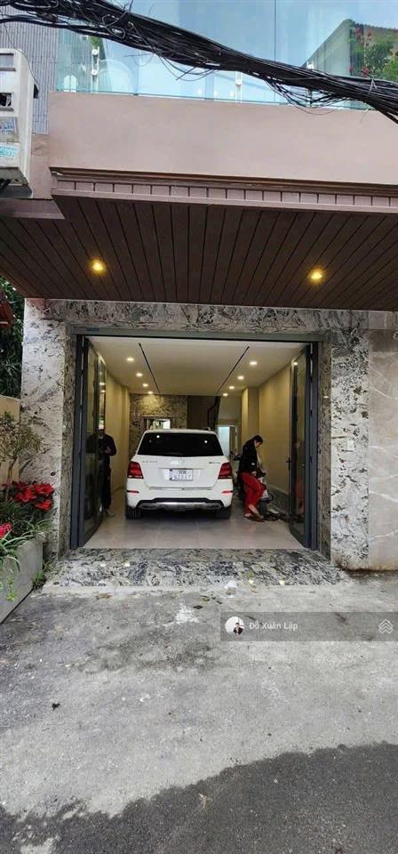 Bán nhà phố hoàng quốc việt, nghĩa đô, đường 3 ô tô tránh, vỉa hè, kinh doanh, thang máy. dt 75m*5t
