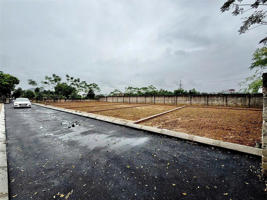 MẢNH ĐẤT VÀNG GIÁ F0 TẠI SƠN ĐÔNG, SƠN TÂY, HÀ NỘI. 100m2 full thổ, mặt tiền 6,8m