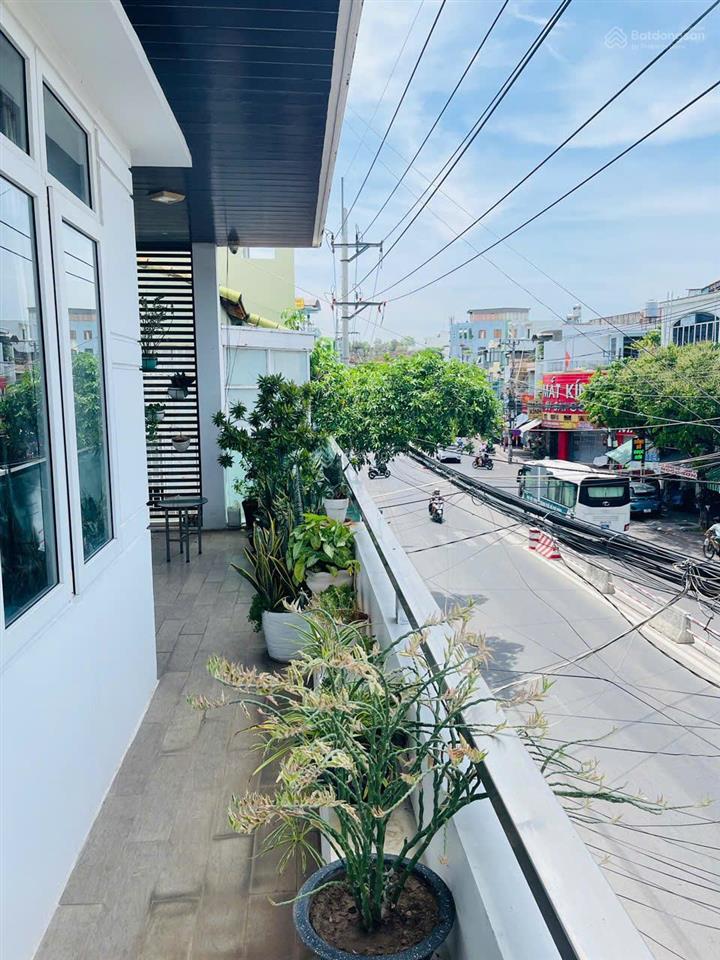 Chính chủ bán nhà mặt phố, lô góc, đường lê hồng phong, phước hải, tp nha trang