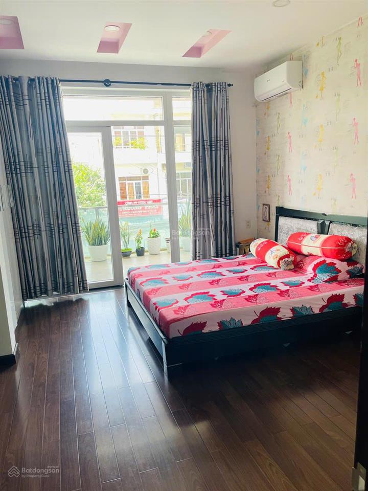 Chính chủ bán nhà mặt phố, lô góc, đường lê hồng phong, phước hải, tp nha trang