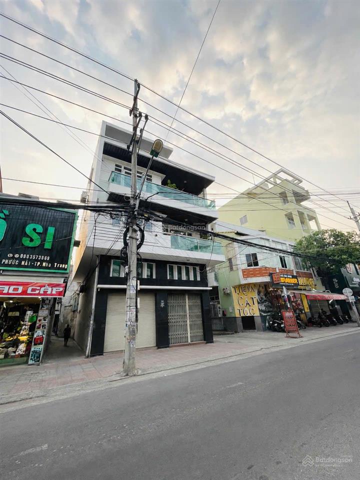 Chính chủ bán nhà mặt phố, lô góc, đường lê hồng phong, phước hải, tp nha trang