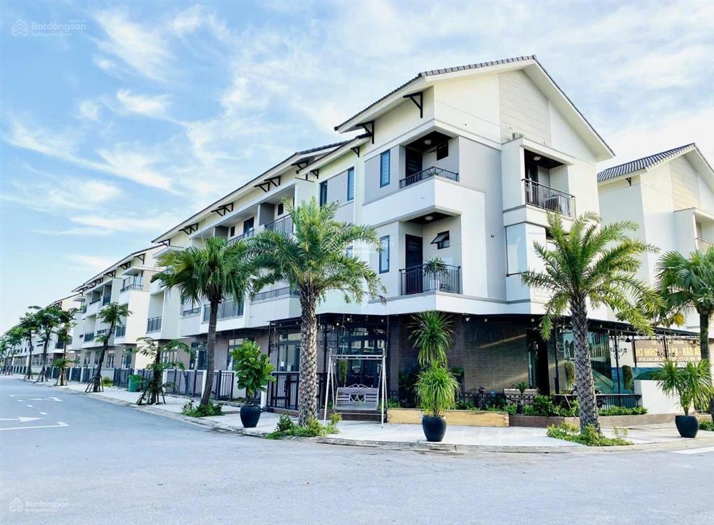 Giá chỉ bằng căn chung cư, bán căn nhà phố giáp chợ ninh hiệpgia lâm, còn miễn lãi miễn gốc 2 năm