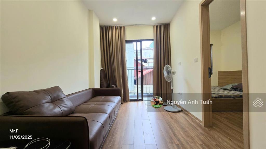 1k1n 35m2 ở 261 trần quốc hoàn. đầy đủ nội thất có tủ lạnh máy giặt sofa. phòng sáng thoáng.